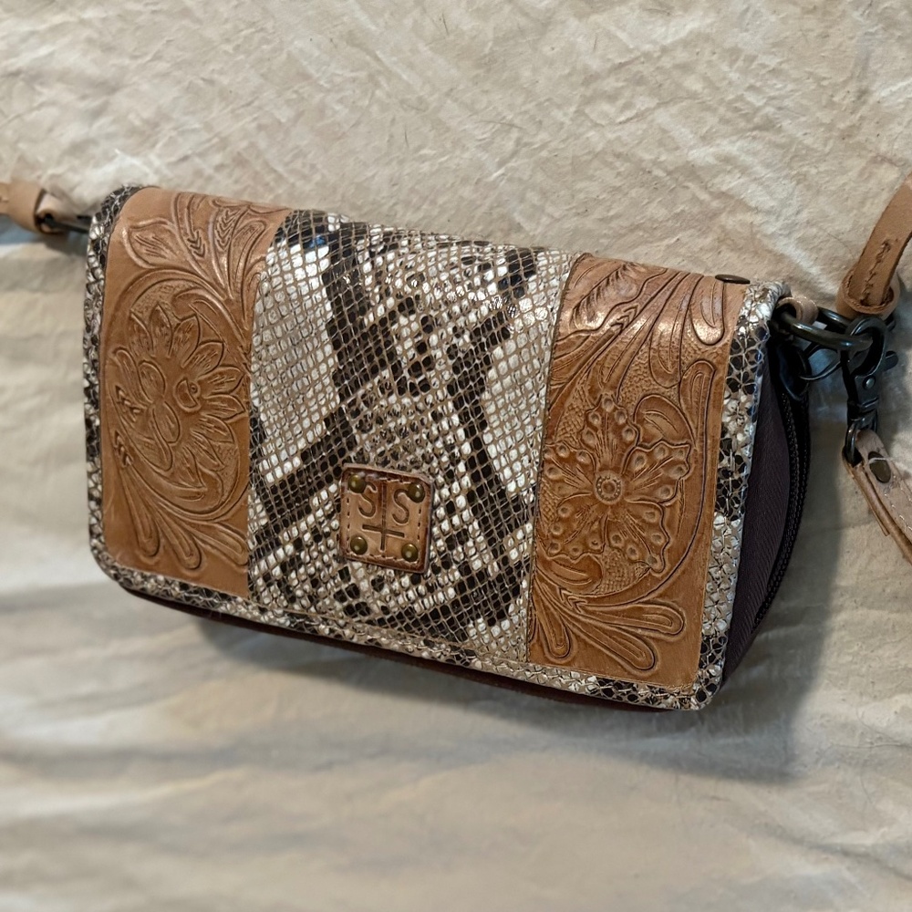 STS Wristlet Snake Skin